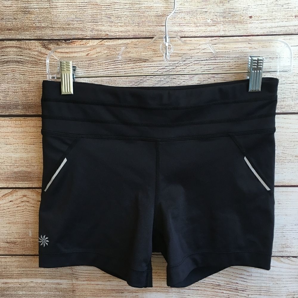 ATHLETA CROSS IT SHORTIE IN BLACK